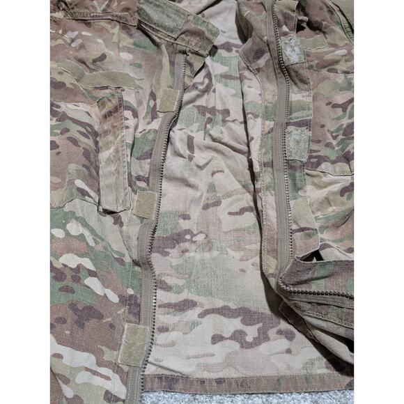 Team Soldier Certified Gear U.S. Army Combat Uniform Camouflage Large Flame Resi - Picture 8 of 8